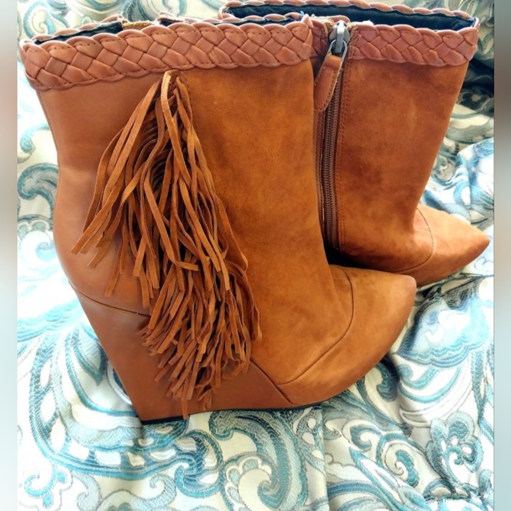 Nine West Ladies Boutique 9 Wedge Booties